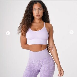 NVGTN Flourish seamless sports bra in lavender